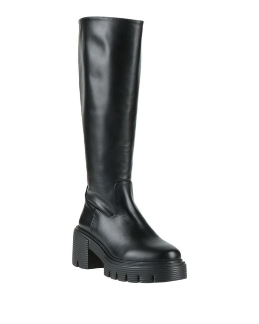 Stuart Weitzman Black Boot Calfskin