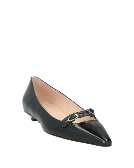 Ovyè Black Ballet Flats Leather