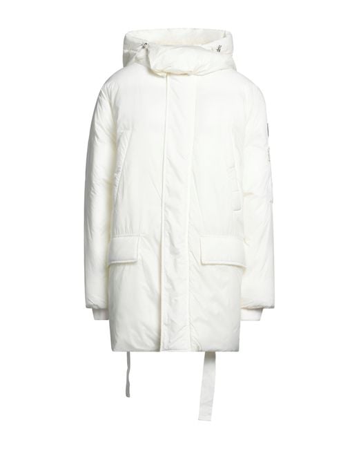 N°21 White Puffer