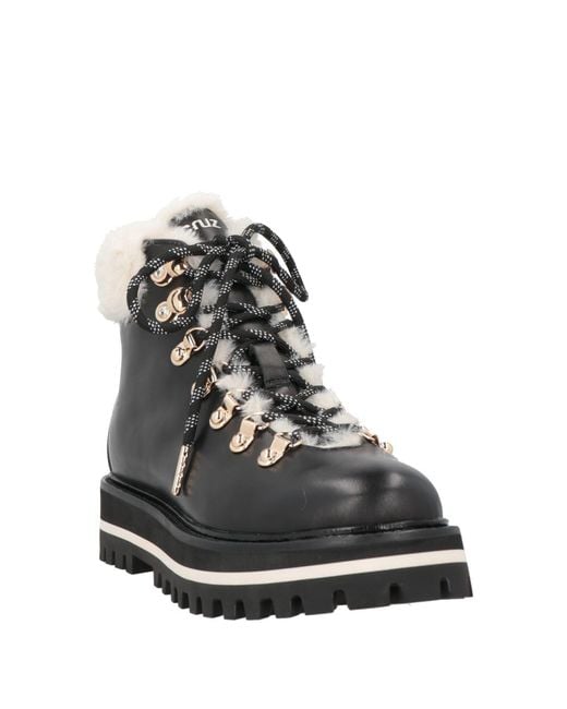 Lola Cruz Black Ankle Boots