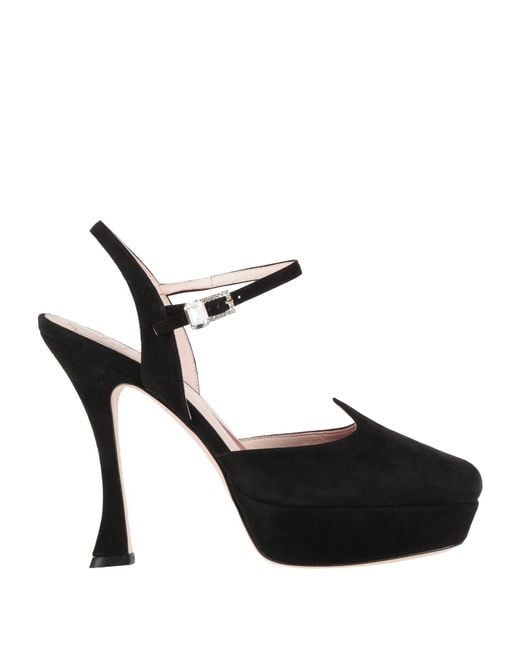 Roger Vivier Black Pumps