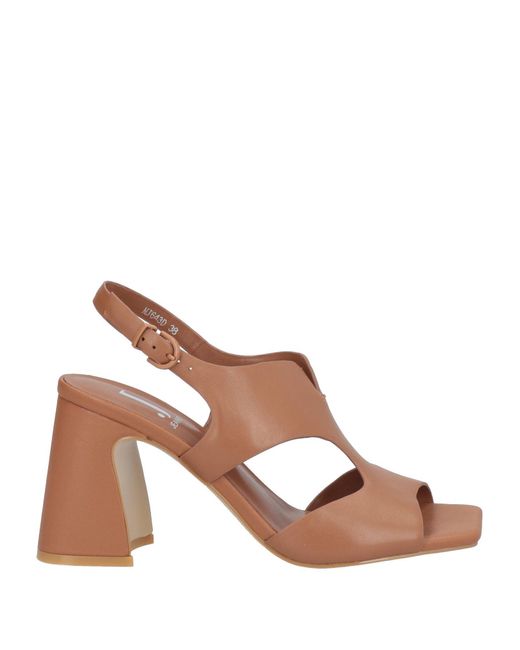 Jeannot Brown Sandals