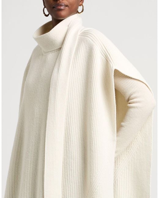 Sa Su Phi White Cape