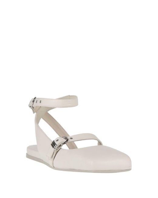 Vic Matié White Ballet Flats