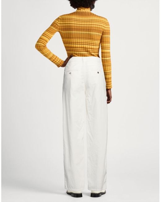 Closed White Hose