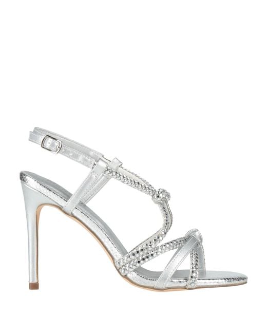 Menbur White Sandals