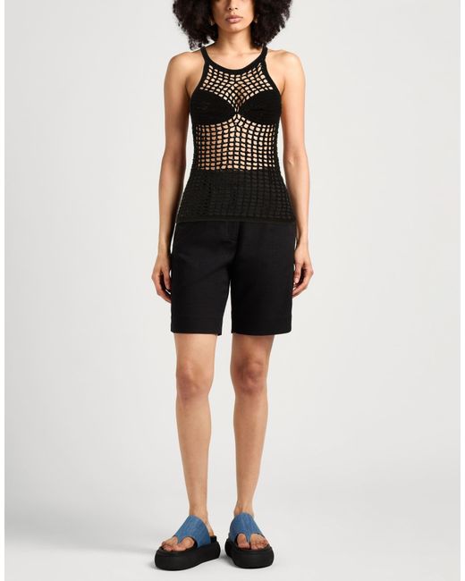 Nia Thomas Black Tops