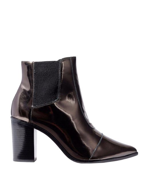 schutz chelsea boots