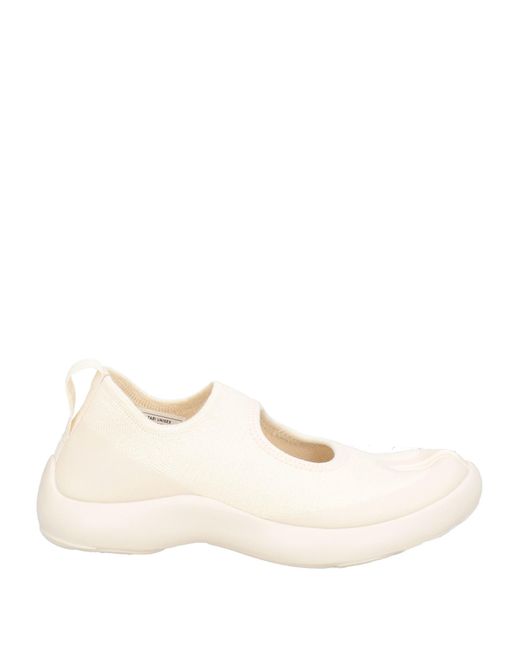 Tabi Natural Trainers