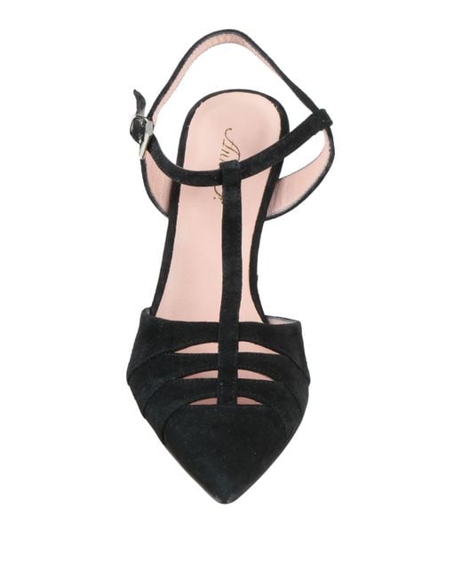 Anna F. Black Pumps