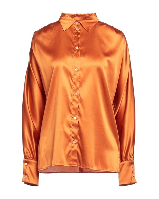 Momoní Orange Shirt