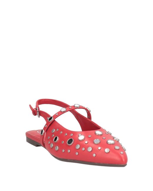 Ash Red Ballerina
