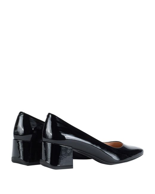 Tod's Black Pumps