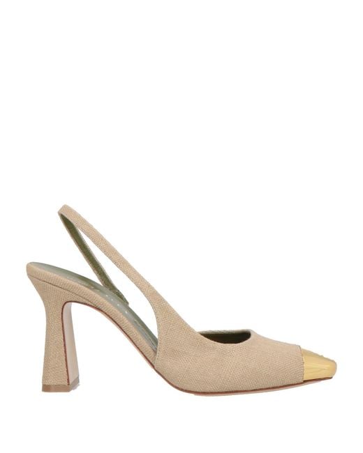 MARIA LUCA White Pumps