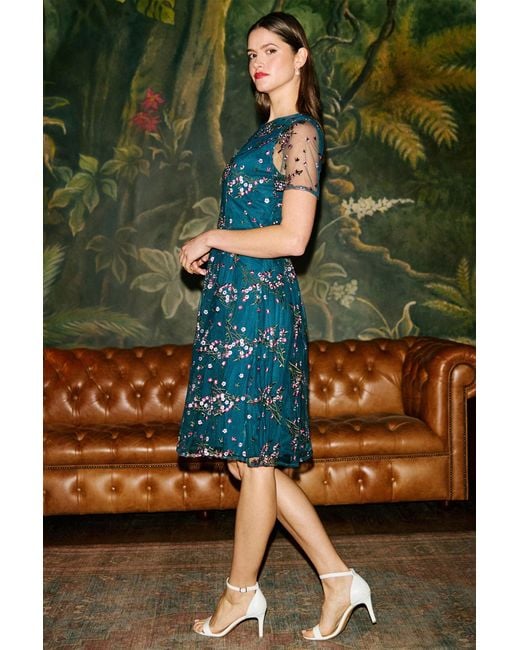 Yumi' Green Embroidered Floral Mesh Prom Dress