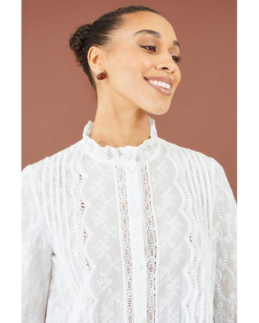 Yumi' White Floral Cotton Shirt With Lace Details
