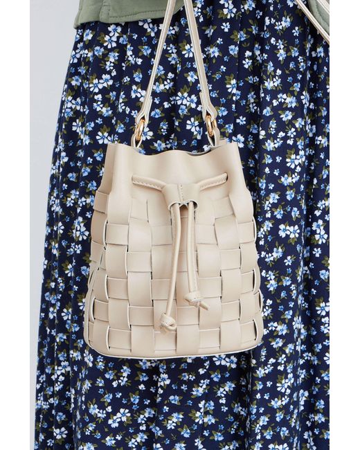 Yumi' Green Woven Bucket Shoulder Bag