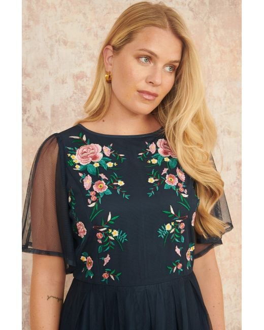 Yumi' Blue Embroidered Sleeve Prom Skater Dress