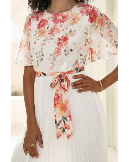 Yumi' White Mirror Floral Design Pleated Midi Dress