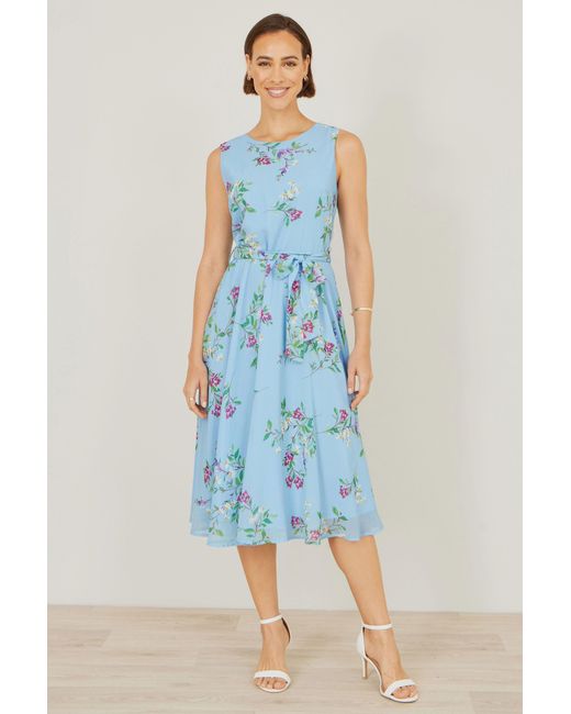 Yumi' Blue Floral Print Midi Skater Dress
