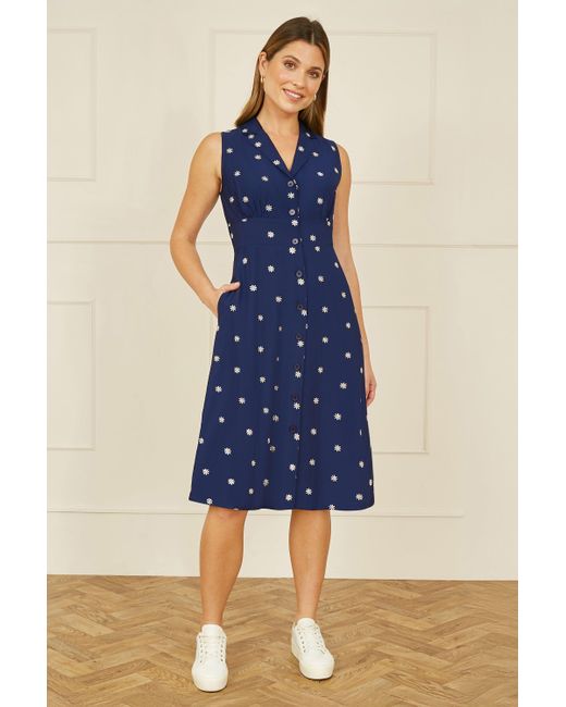 Yumi' Blue Daisy Print Embroidered Sleeveless Shirt Dress