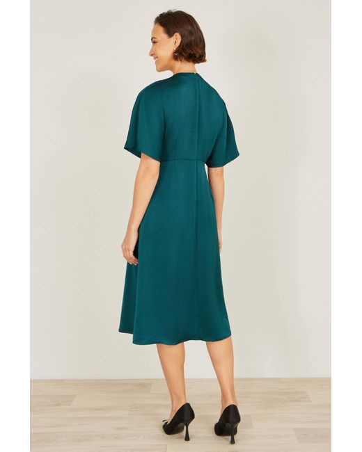 Yumi' Green Satin Midi Kimono Dress