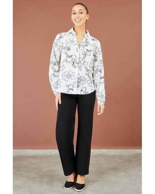 Yumi' White Scribble Floral Embroidered Shirt