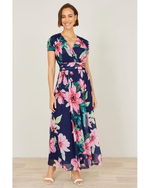 Yumi' White Mesh Floral Maxi Dress