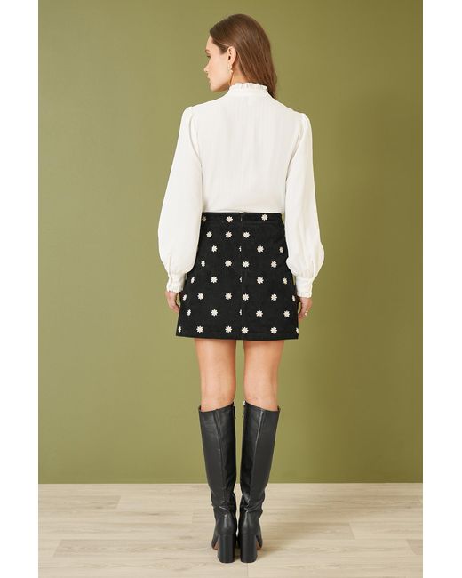 Yumi' Green Corduroy Embroidered Daisy Mini Skirt