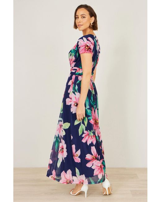 Yumi' White Mesh Floral Maxi Dress