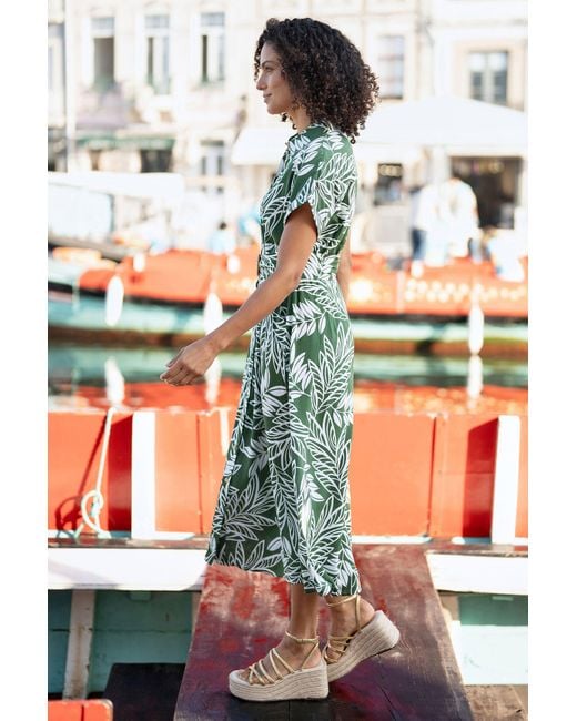 Yumi' Green Leaf Print Viscose Relaxed Midi Shirt Dress