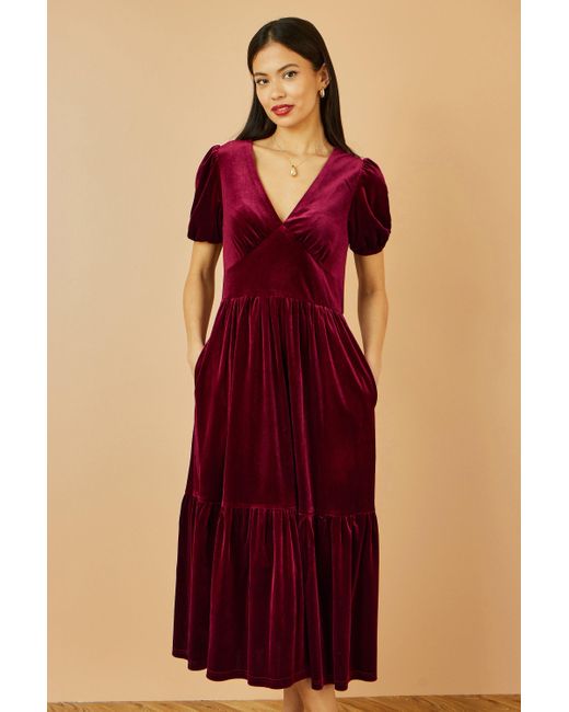 Yumi' Red Velvet Midi Dress