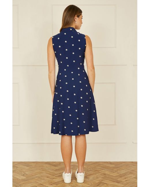Yumi' Blue Daisy Print Embroidered Sleeveless Shirt Dress