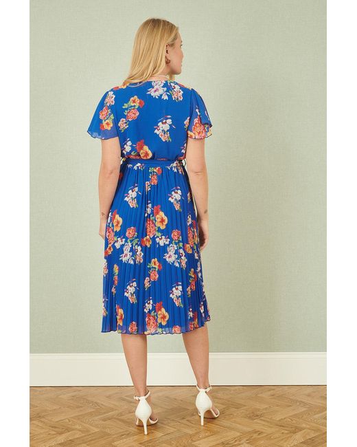 Yumi' Blue Floral Pleated Wrap Dress