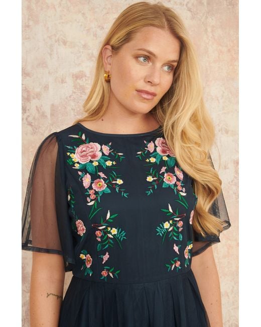 Yumi' Blue Embroidered Sleeve Prom Skater Dress