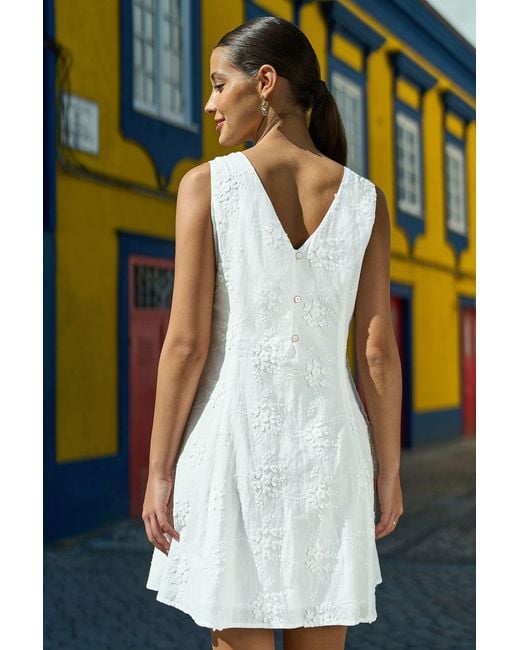 Yumi' Blue Cotton Applique Flower Swing Shift Dress