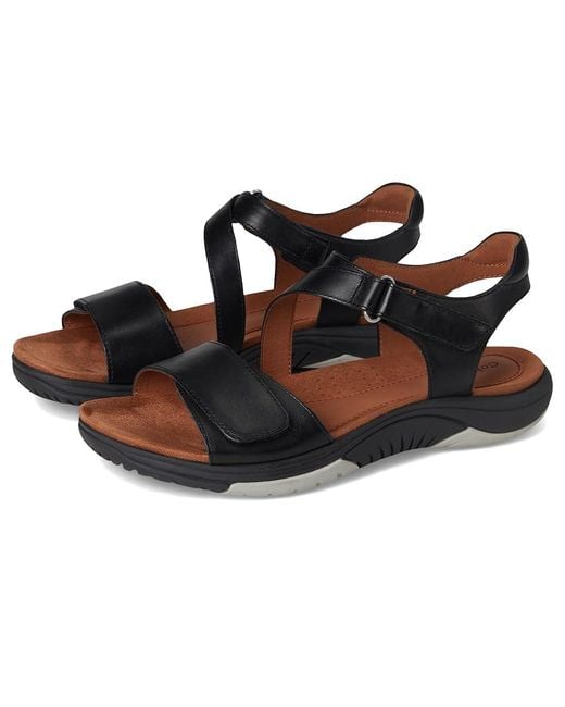 Cobb Hill Black Fiah Sandals 8 B