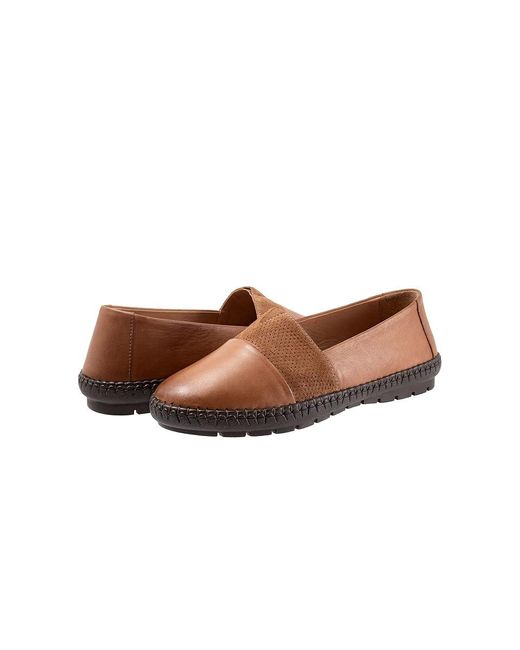 Trotters Brown Ruby (Luggage) Flat Shoes