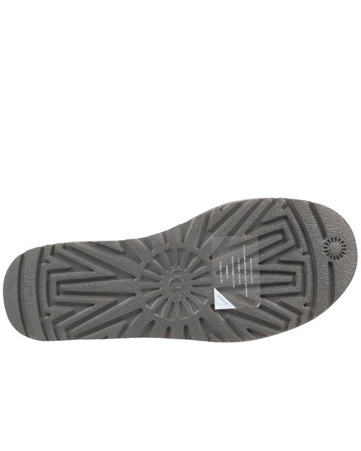 gray bailey button uggs