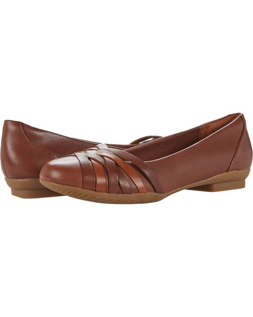 sara clover by clarks