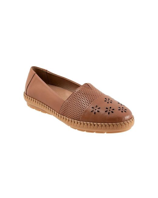 Trotters Brown Ruby Perf (Luggage) Flat Shoes