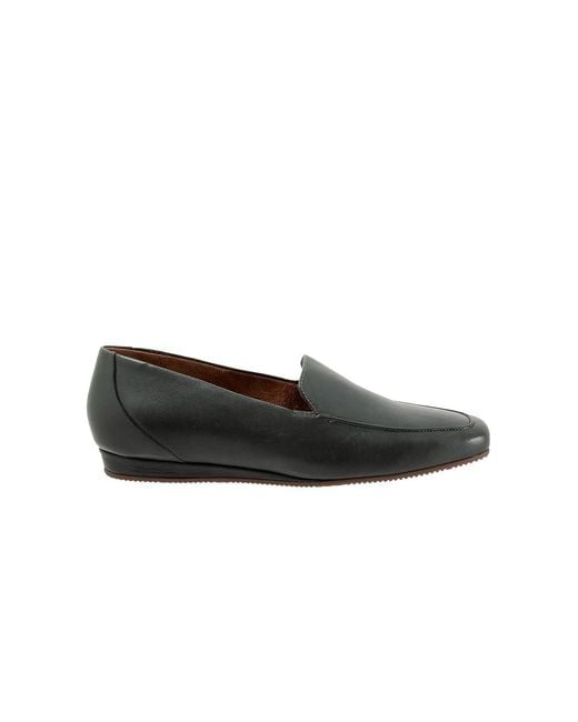 Softwalk® Black Vista Flat Shoes 7 M (B) Nubuck