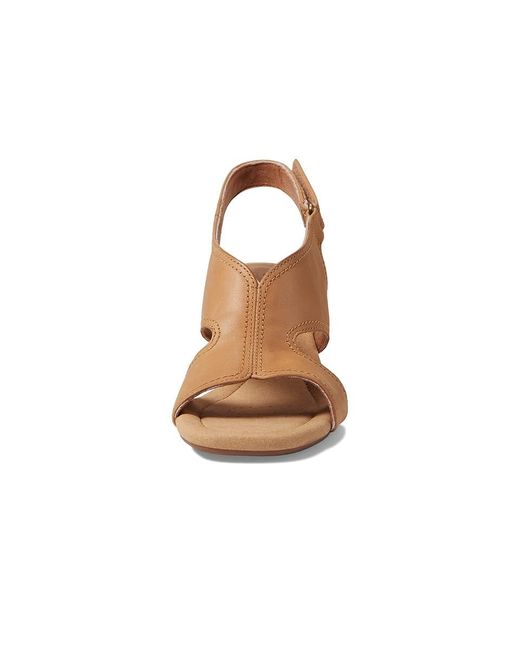 Clarks Brown Kyarra Aster (Light Tan Leather) Shoes