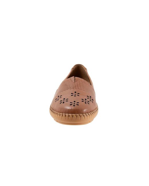 Trotters Brown Ruby Perf (Luggage) Flat Shoes