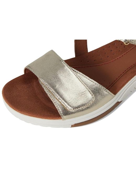 Cobb Hill Metallic Fiah Sandals 7.5 B