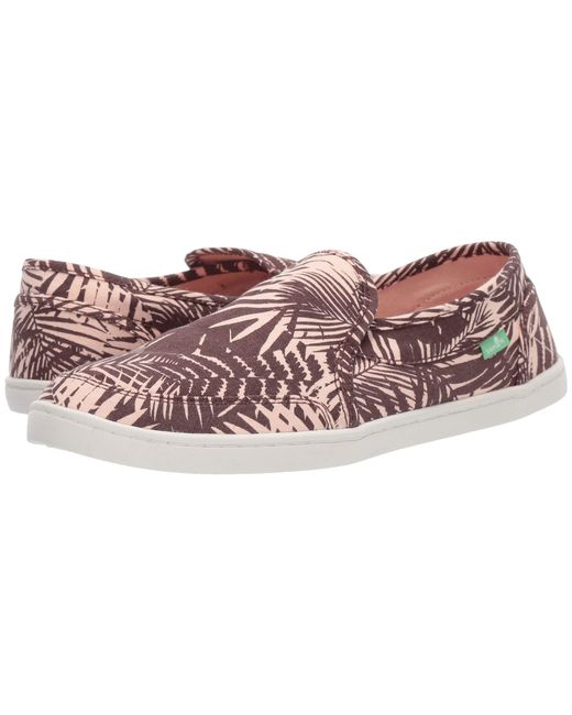 sanuk moccasins