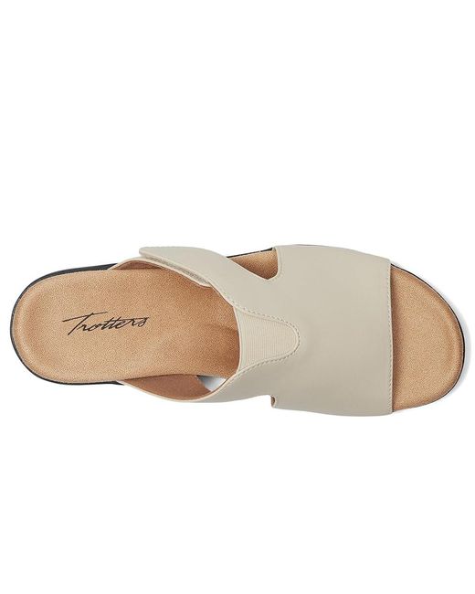 Trotters White Roxine Sandals 8.5 W (D) Rubber