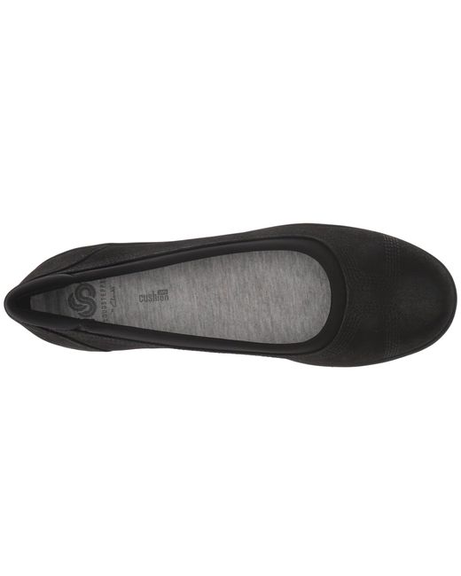 clarks ayla low black