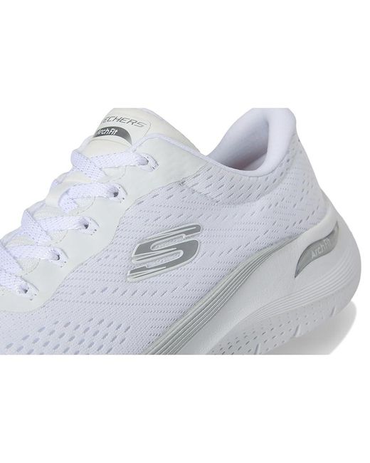 Skechers White Arch Fit 2.0-Glow The Distance Shoes 9 B