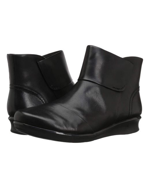 clarks hope track boots